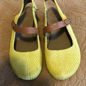 OTBT Lime green leather Mary Janes 7.5